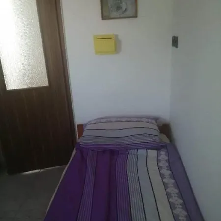 Malomtavi Vendeghaz * Tapolca