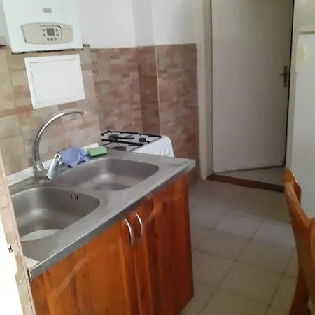 Malomtavi Vendeghaz * Tapolca